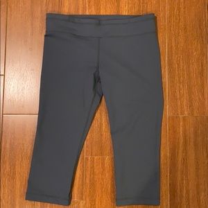 Women's 21 inch Under Armour Legging